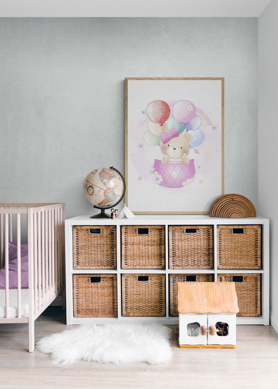 Mockup Poster Ursuleț în balon colorat